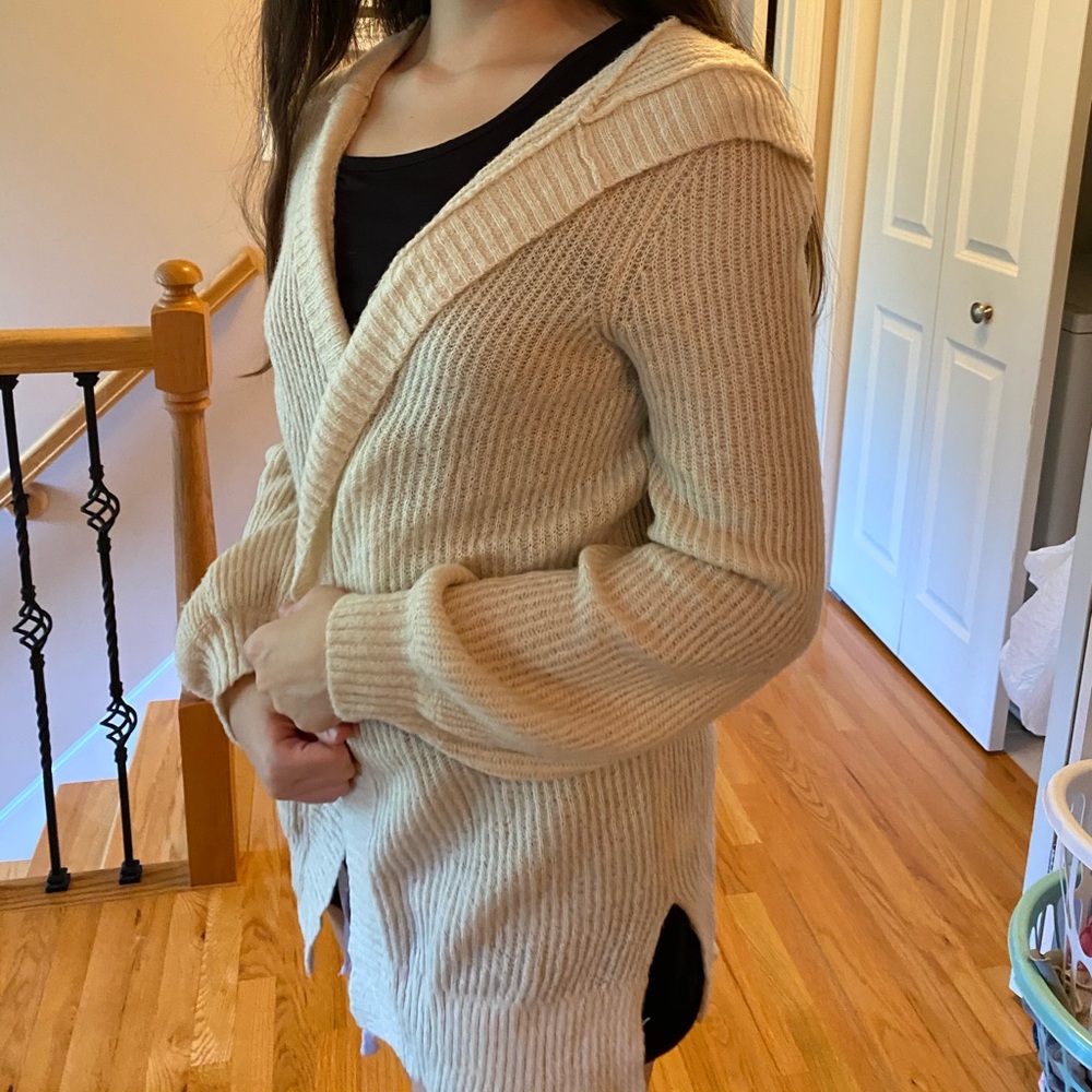 Cardigan - Picture 2 of 3